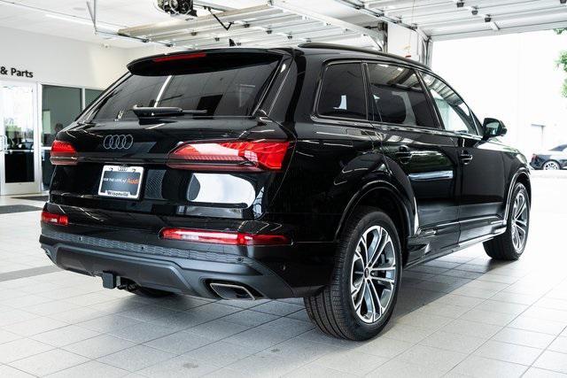 new 2025 Audi Q7 car, priced at $71,455