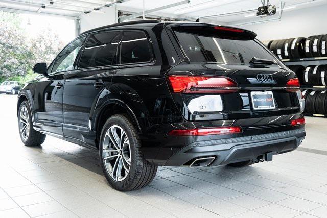 new 2025 Audi Q7 car, priced at $71,455