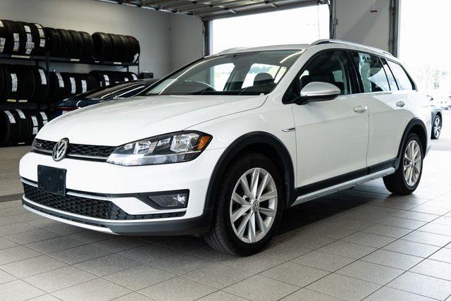 used 2019 Volkswagen Golf Alltrack car, priced at $23,399