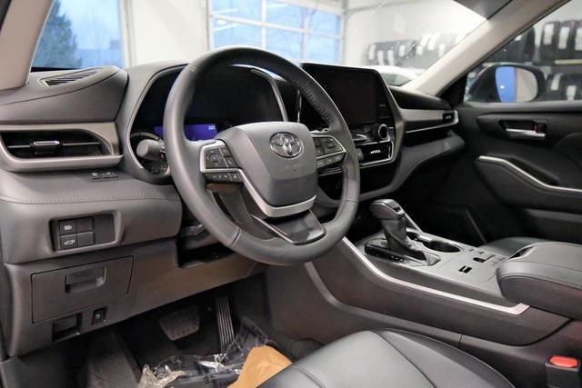 used 2023 Toyota Highlander Hybrid car, priced at $44,297