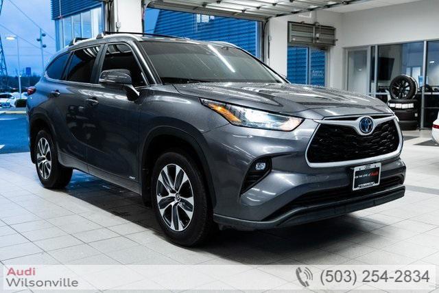 used 2023 Toyota Highlander Hybrid car, priced at $44,297