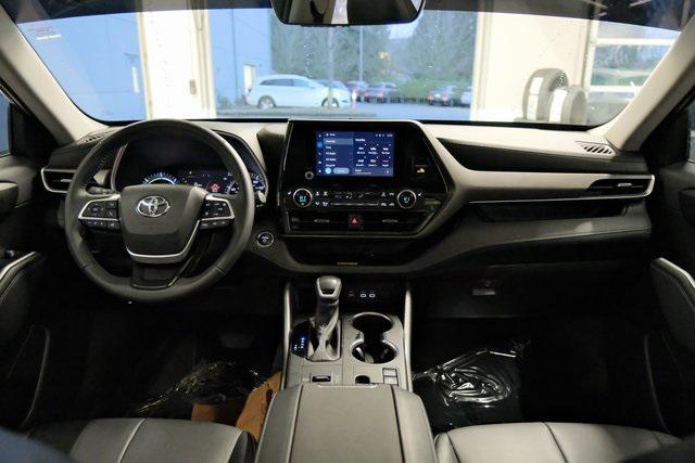 used 2023 Toyota Highlander Hybrid car, priced at $44,297