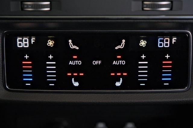 new 2025 Audi Q7 car, priced at $78,120