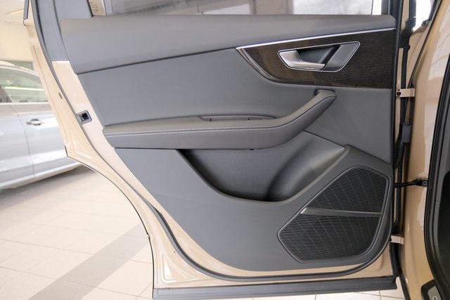 new 2025 Audi Q7 car, priced at $78,120