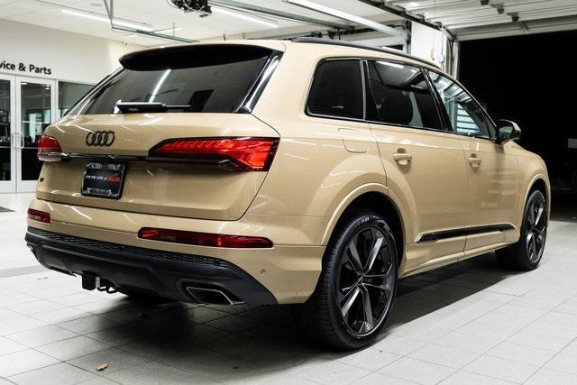 new 2025 Audi Q7 car, priced at $78,120