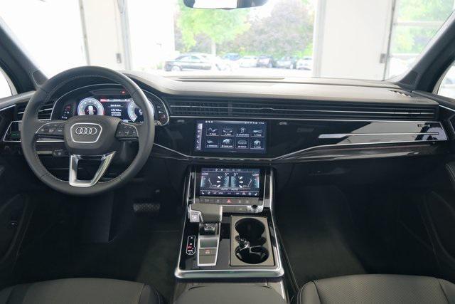 new 2025 Audi Q7 car, priced at $71,455