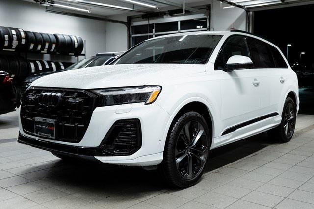 new 2025 Audi Q7 car, priced at $77,840