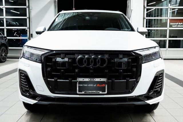 new 2025 Audi Q7 car, priced at $77,840