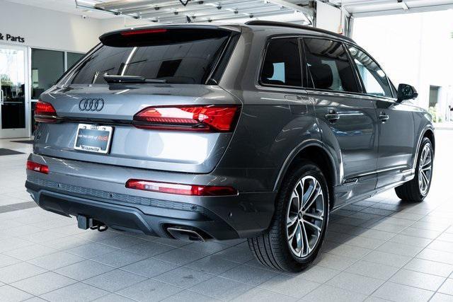 new 2025 Audi Q7 car, priced at $69,200