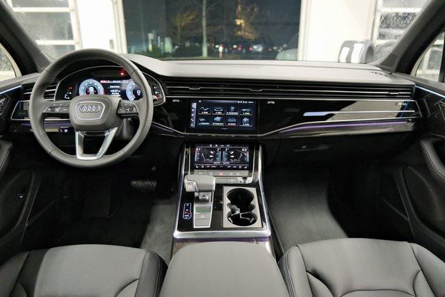 new 2025 Audi Q7 car, priced at $77,605