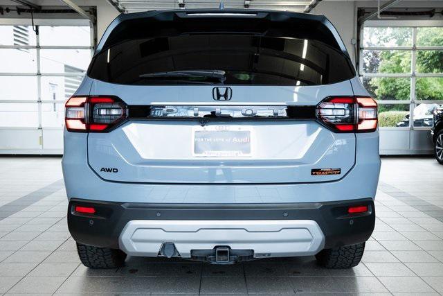 used 2025 Honda Pilot car, priced at $45,491