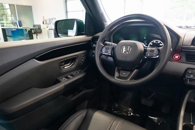 used 2025 Honda Pilot car, priced at $45,491