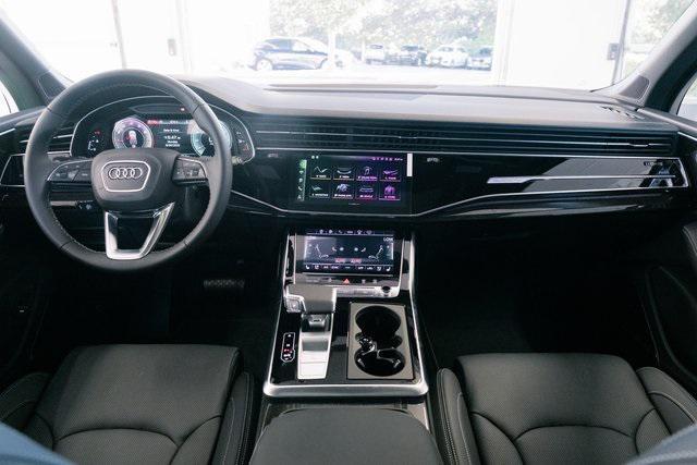new 2025 Audi Q7 car, priced at $85,700