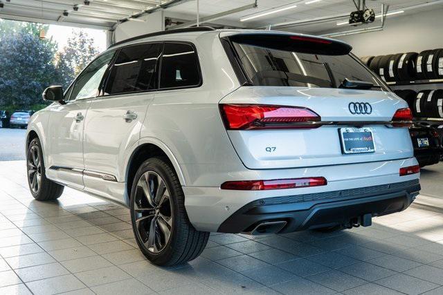 new 2025 Audi Q7 car, priced at $78,120