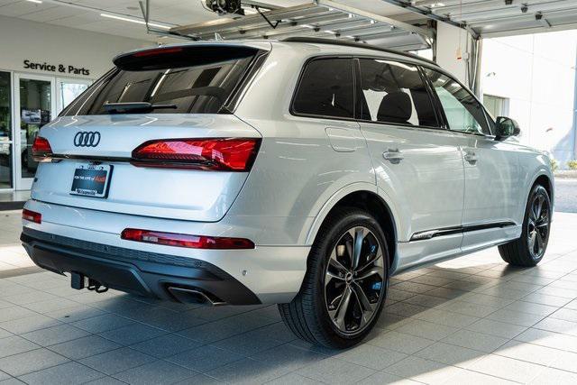 new 2025 Audi Q7 car, priced at $78,120