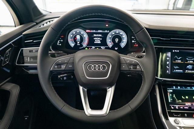 new 2025 Audi Q7 car, priced at $85,700