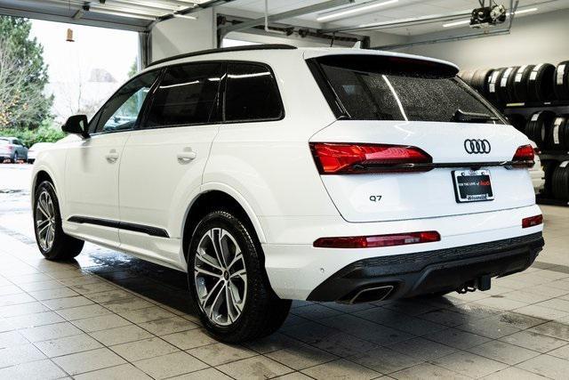 new 2025 Audi Q7 car, priced at $71,455