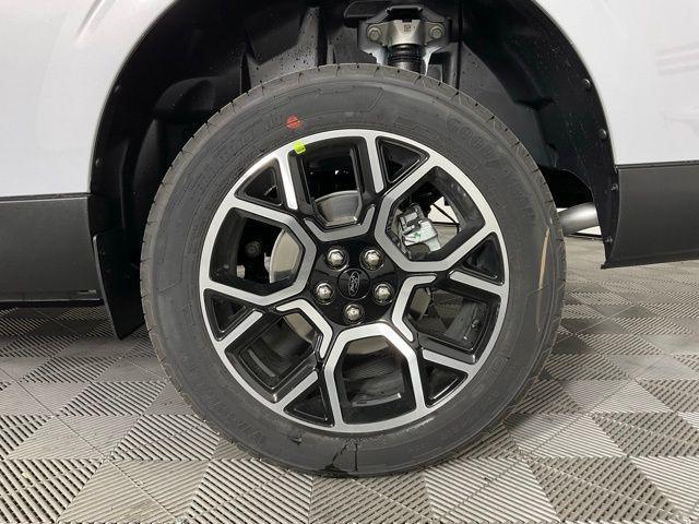 new 2025 Ford Maverick car, priced at $33,906