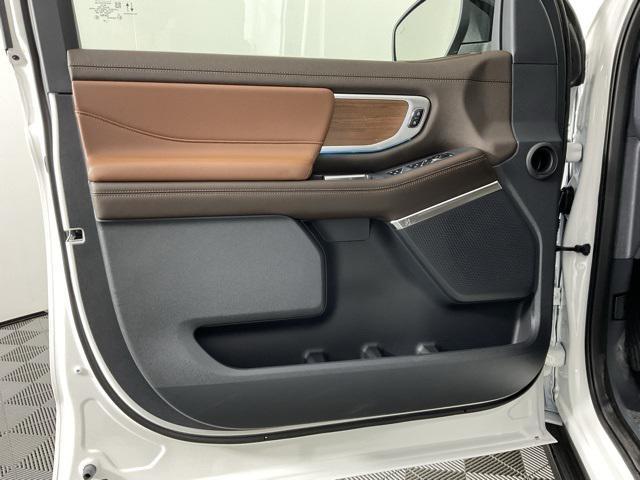 new 2025 Ford Expedition car, priced at $86,645