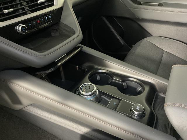 new 2025 Ford Explorer car, priced at $35,413