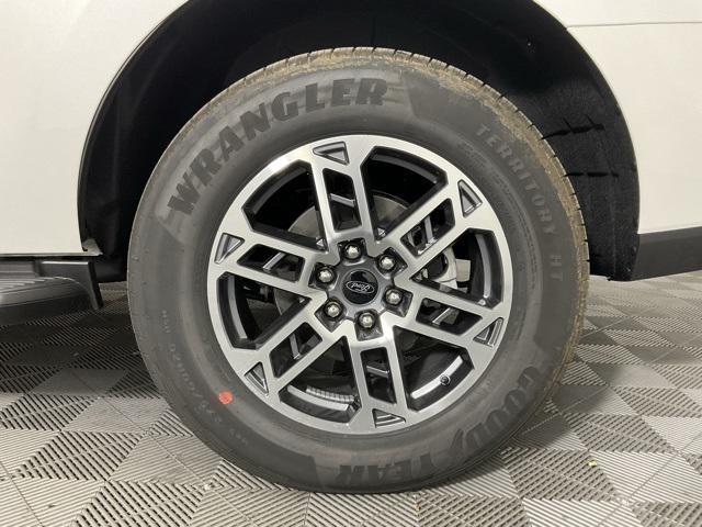 new 2025 Ford Expedition car, priced at $69,205