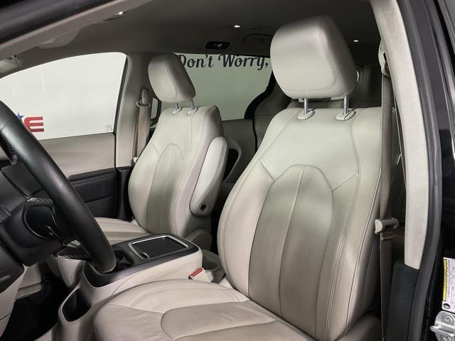 used 2021 Chrysler Pacifica Hybrid car, priced at $13,341