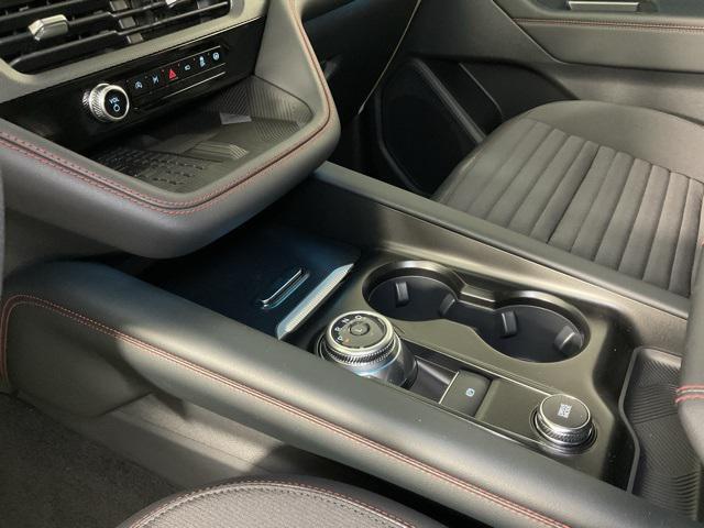 new 2025 Ford Explorer car, priced at $45,421
