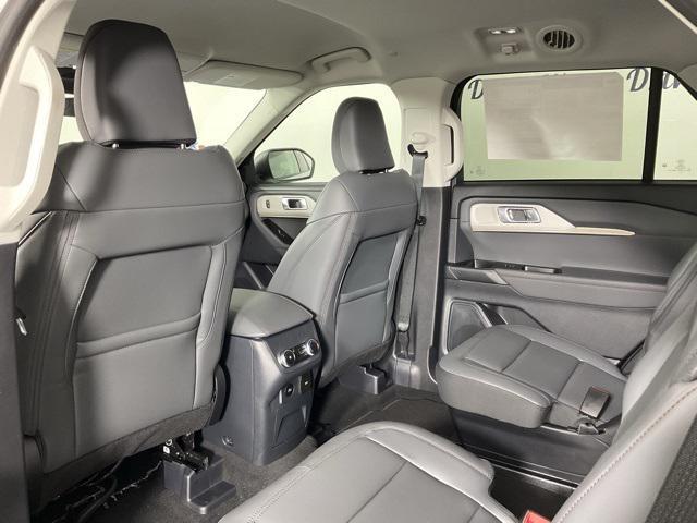 new 2025 Ford Explorer car, priced at $42,394