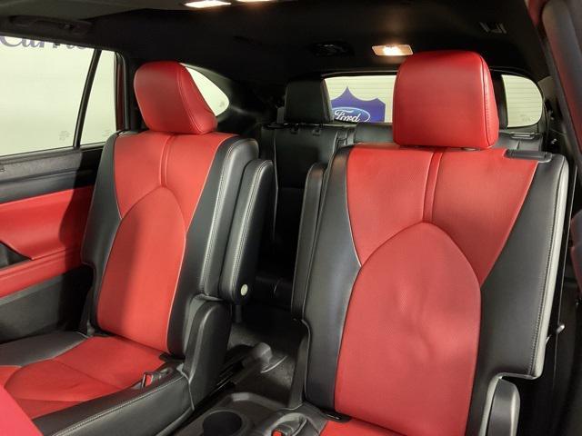 used 2023 Toyota Highlander car, priced at $39,915