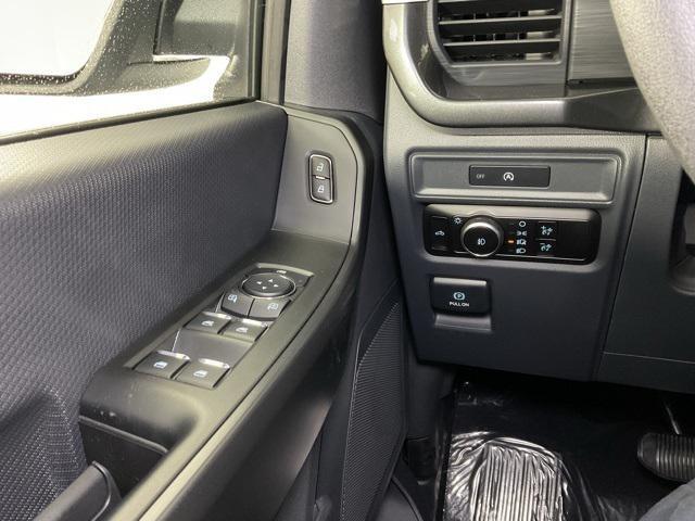 new 2025 Ford F-150 car, priced at $42,999