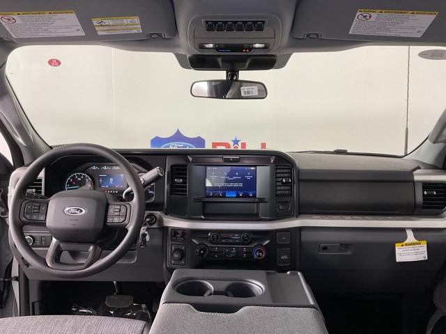 new 2025 Ford F-250 car, priced at $52,612