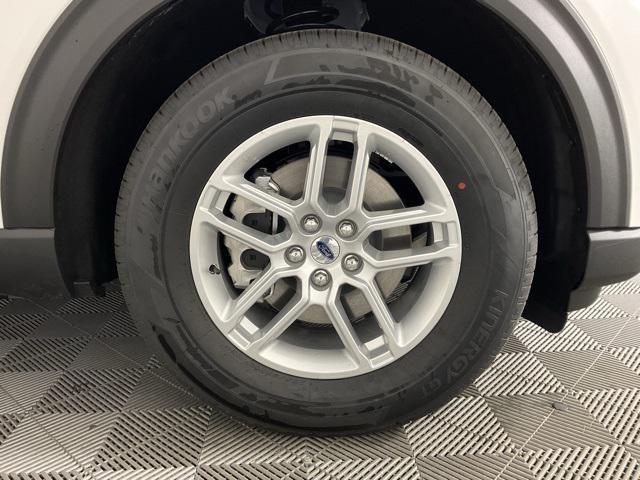 new 2025 Ford Explorer car, priced at $37,314