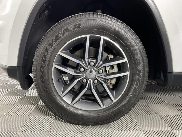 used 2017 Jeep Grand Cherokee car, priced at $12,999