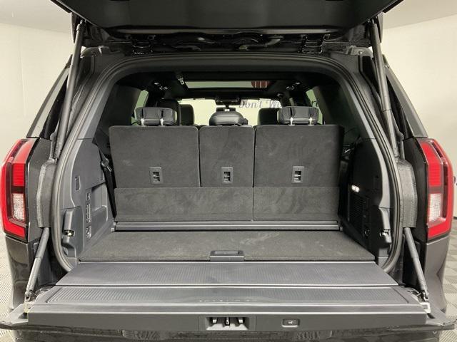 new 2025 Ford Expedition car, priced at $82,490