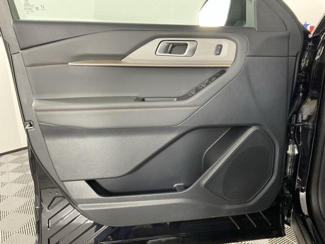 new 2025 Ford Explorer car, priced at $33,318