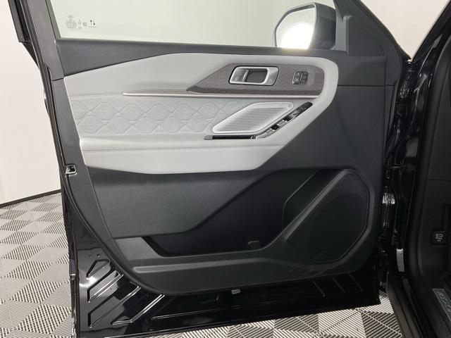 new 2025 Ford Explorer car, priced at $54,228