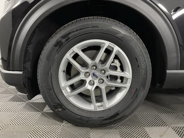 new 2025 Ford Explorer car, priced at $40,311