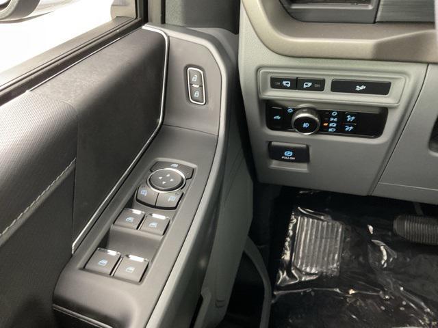 new 2024 Ford F-150 car, priced at $42,723