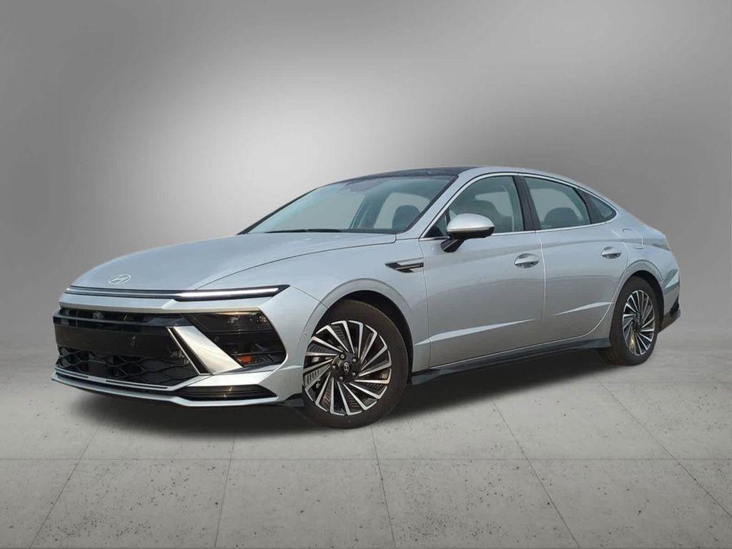 used 2024 Hyundai Sonata Hybrid car, priced at $31,332