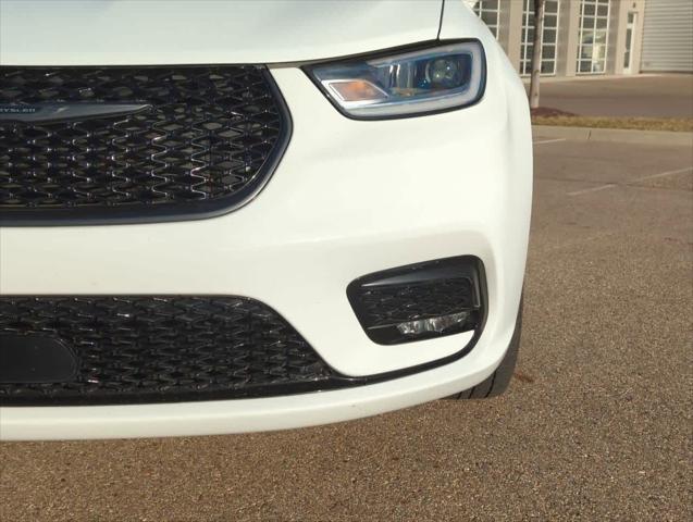 used 2021 Chrysler Pacifica car, priced at $26,500