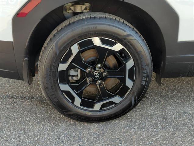 used 2025 Hyundai Santa Fe car, priced at $35,995