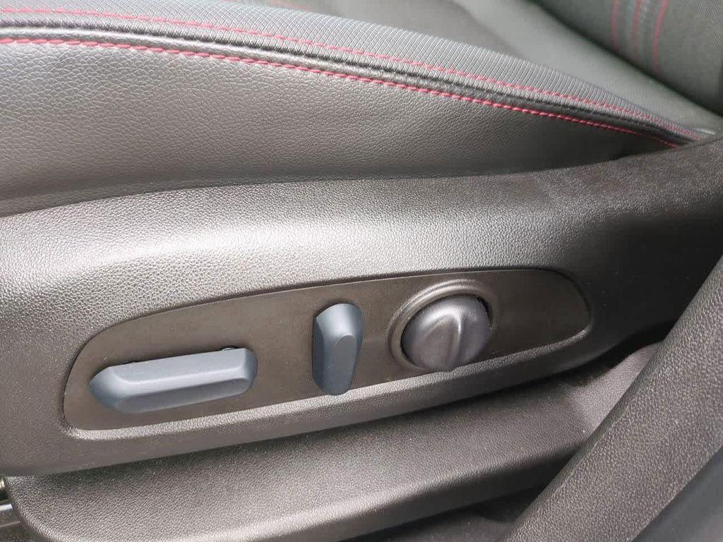 used 2022 Chevrolet Equinox car, priced at $21,087