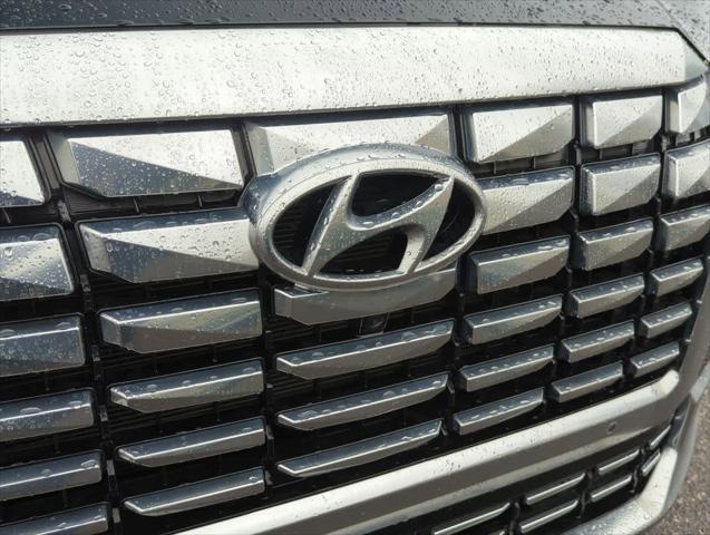 used 2024 Hyundai Palisade car, priced at $39,800