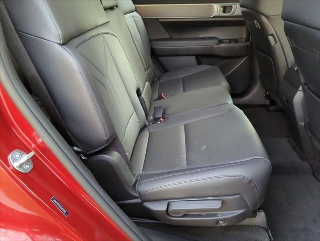 used 2025 Hyundai Santa Fe car, priced at $37,300
