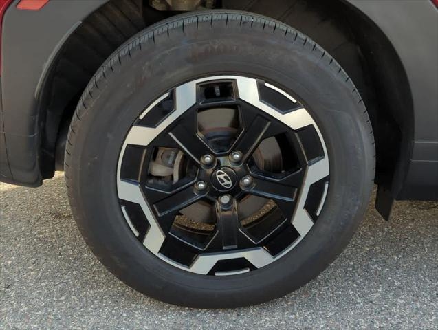 used 2025 Hyundai Santa Fe car, priced at $37,300