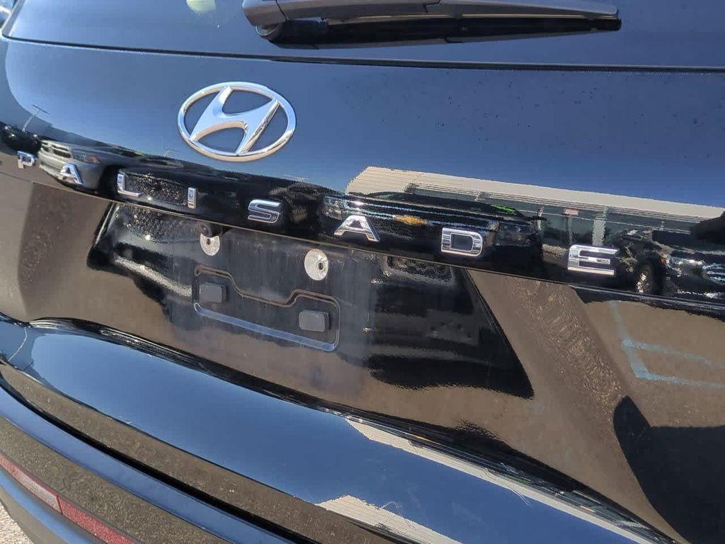 used 2023 Hyundai Palisade car, priced at $30,000