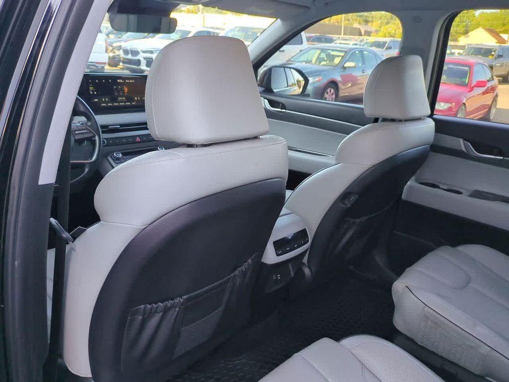 used 2023 Hyundai Palisade car, priced at $30,000