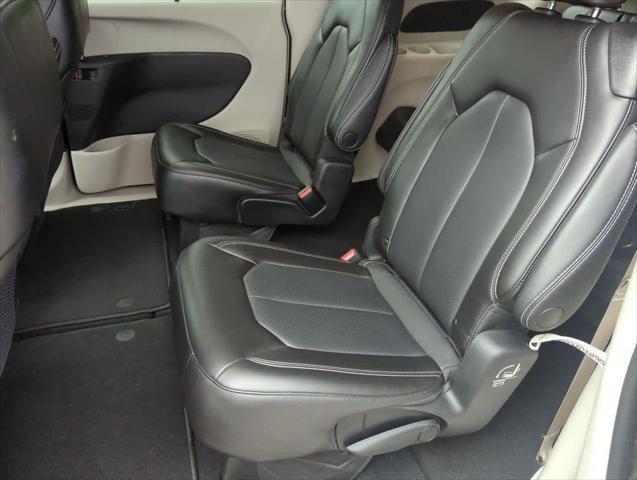 used 2023 Chrysler Pacifica car, priced at $33,095