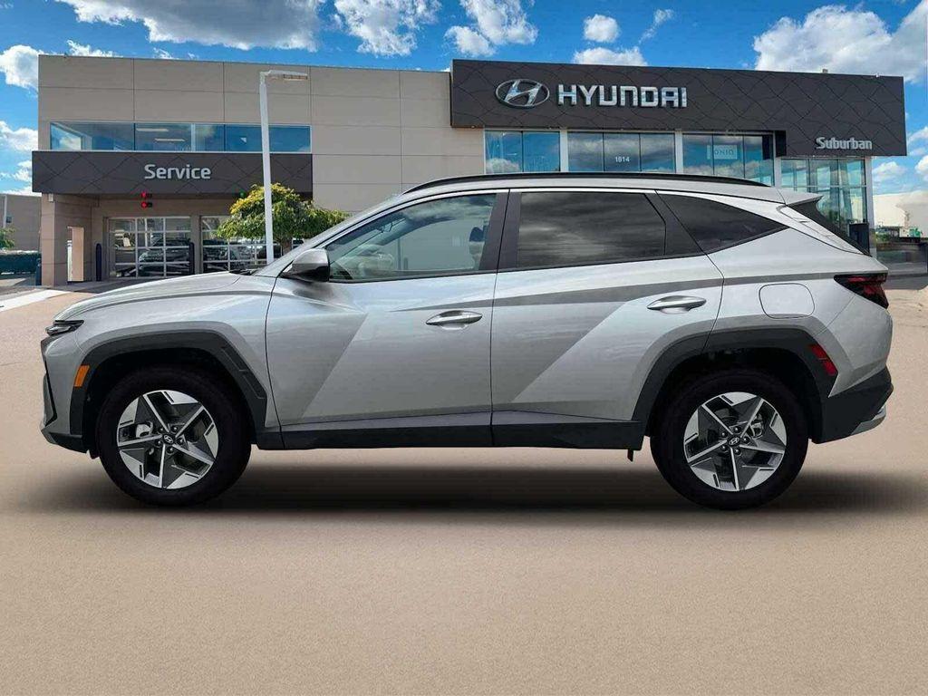 new 2025 Hyundai Tucson car, priced at $33,100