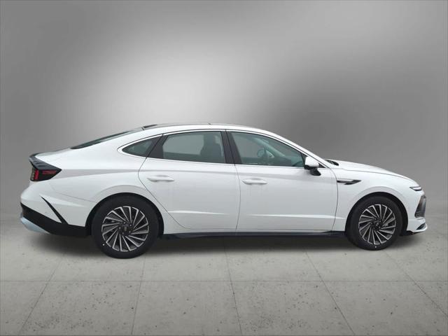 new 2024 Hyundai Sonata Hybrid car, priced at $39,275